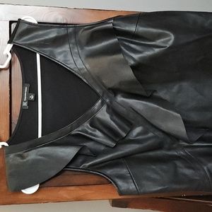 Leather like women's pleated sleeveless top